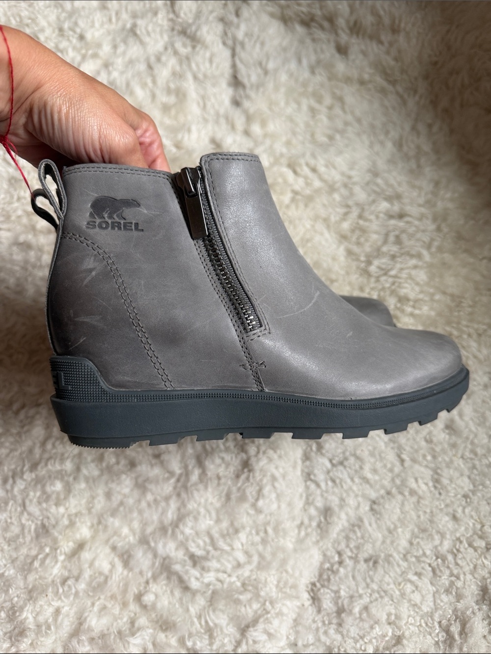 New Unused- Sorel Womes Genuine Grey Leather Side-Zip Ankle Boots 6.5